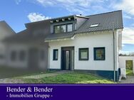 Neubau mit viel Potential! Attraktive Doppelhaushälfte mit Garten in idyllischer Lage von Windeck! - Windeck