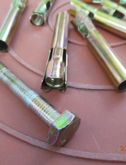 12 Metalldübel M 10 x 80 mm - Günzach