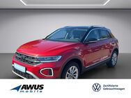 VW T-Roc, 1.5 TSI Style, Jahr 2023 - Schwerin