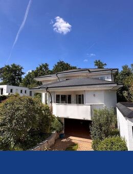Großzügige Villa mit Weitblick in Gravenbruch - Exklusives Wohnen mit viel Licht, Raum, Privatsphäre - Neu Isenburg