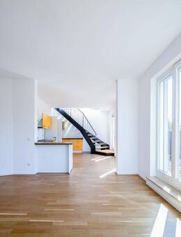 Zwei Zimmer, Balkon und Dachterrasse für ein Panorama über Weißensee - Berlin