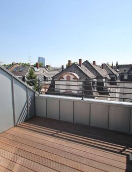 Traumhafte Maisonette-Whg. mit Dachterrasse und exklusiver Ausstattung im modernisierten Altbau - Frankfurt (Main)