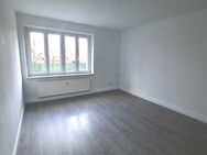 helle 2 Zimmer Wohnung mit Badewanne - Lauchhammer