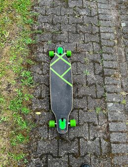 Longboard Mit Grünen Rollen - Mülheim (Ruhr)