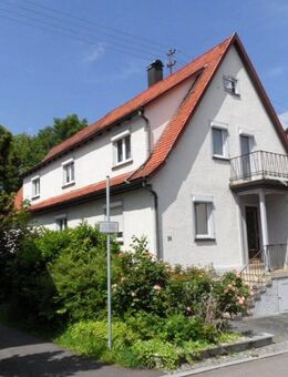 Raum für Generationen und Ideen: Zweifamilienhaus mit Ökonomieteil zu verkaufen. - Geislingen