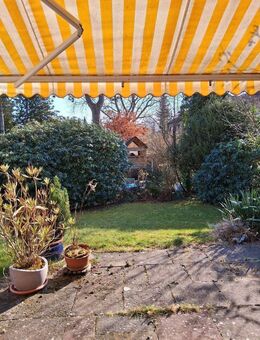 Einfamilienhaus - Südlage - 30 Zone - 6 Zimmer - Balkon - 2 Bäder - Keller - Tiefgarage - Hamburg