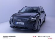 Audi Q4, S line 40 3-ZO, Jahr 2023 - Berlin