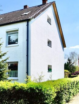 Dreifamilienhaus mit ca. € 24.060.- Nettomieteinnahme p.a. in schöner, ruhiger Lage v. N-Thon - Nürnberg