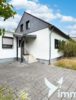**Gartentraum mit Obstbaumbestand** Gepflegtes Einfamilienhaus mit Garten, Terrasse und Carport - Köln