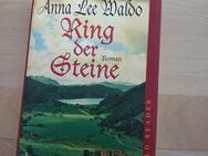 Buchautorin Anna Lee waldo und Titel king der Steiner0 - Lemgo