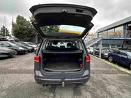 VW Touran, 2.0 TDI Comfortline, Jahr 2020 - Schwabach