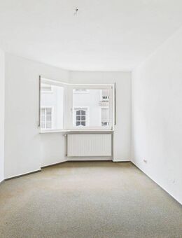Helle Wohnung mit Terrasse und eigenem Zugang in gepflegtem Fünfparteienhaus - Saarbrücken