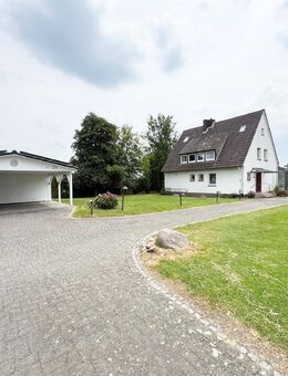 Schöner Wohnen am Rande der Stadt...renoviertes Enfamilienhaus in bevorzugter Wohnlage von Detmold-OT - Detmold