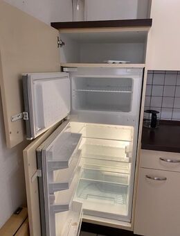 Komplette Küche an Selbstabholer, muss vom Käufer abgebaut und abgeholt werden. - Willich