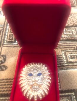 BROSCHE Love verschenken Versand mit Sendung Nummer - Dresden