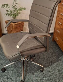 Chefsessel – modernes Design mit Soft Touch Leder - Eckernförde