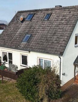 Zweifamilienhaus in ruhiger Lage von Habichtswald-Ehlen - Viel Potenzial für Ihr Traumhaus - Habichtswald