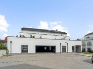 Sofort frei: Neuwertige 2-Zimmer-Wohnung mit großer Dachterrasse in Burglengenfeld - Burglengenfeld