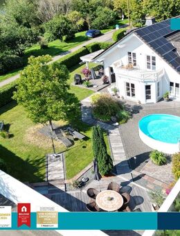 Detzem: Traumhaus in Panoramawohnlage, Doppelgarage, Garten, Pool, PV-Anlage, Dachterrasse u.v.m. - Detzem