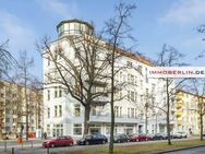 IMMOBERLIN.DE - Überschaubare Großzügigkeit! Altbauwohnung mit Balkon & Lift beim Kurfürstendamm - Berlin