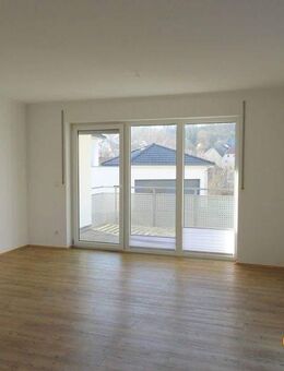 Moderne 3,5-Zimmer-Wohnung mit Balkon und Aufzug - stilvoll wohnen im Herzen von Hüttlingen - Hüttlingen