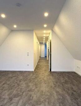 Vermietung: Hochwertig sanierte Wohnung mit modernem Komfort und großzügigem Raumangebot - Ahlen