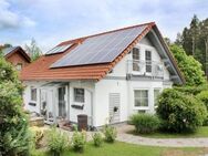 Sonniges ca. 120 m2 großes 6-Zimmer EFH mit Garten und 2 Garagen in ruhiger Lage in Zeilarn - Zeilarn