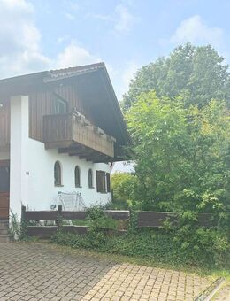Sympathische 2 Zi.-DG-Wohnung mit Balkon in ruhiger Lage! - Geltendorf