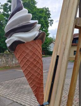 Softeistüte klein mit Aufhängung für Wand Vanille - Schoko Werbung für Eisdielen Cafe - Hergisdorf