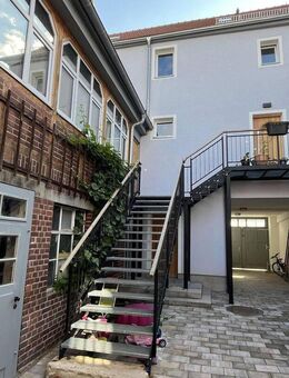 Kernsaniertes Wohnhaus mit ca. 284 m² Wohnfläche in Bürgel (3 WE, Dachterrasse, Wärmepumpe) - Bürgel