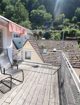 **5 Zimmer Maisonettewohnung mit EBK und Dachterrasse * - Neuenbürg