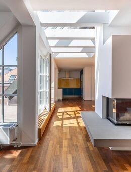 JUWEL I Dachgeschoss-Maisonette in Traumlage mit Südwest-Terrasse - München