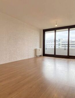 Lichtdurchflutete 3 Zimmer Wohnung in Augsburg / Herrenbach-Spickel - Augsburg