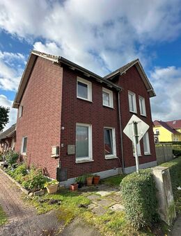 Renovierungsbedürftiges Mehrfamilienhaus in Brande-Hörnerkirchen - Westerhorn