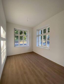 smarte Singlewohng mit Balkon und Aufzug, komfortabel, direkt an der Landeskrone - Görlitz