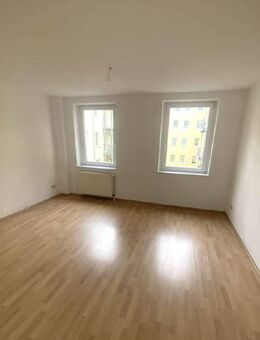 Sehr schöne 3-R-Wohnung. ca.75,09 m² im DG/4.OG zu vermieten. - Magdeburg