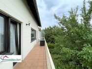 TOP-HÖHENLAGE! GEPFLEGTES WOHNHAUS / 2 WOHNUNGEN / 174 M² WFL. / 2 GARAGEN / GARTEN! - Freudenburg