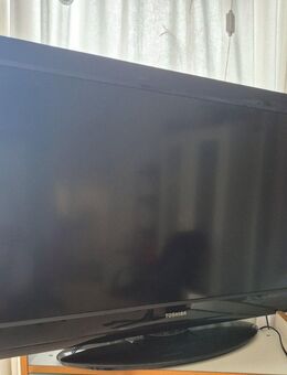 Selbstabholung: Toshiba TV – top Zustand, kaum genutzt! (40 €) - München