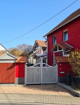 Top-Gelegenheit! Renoviertes Einfamilienhaus mit schönem Grundstück in Hargesheim zu verkaufen - Hargesheim