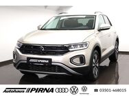 VW T-Roc, 1.5 TSI Move, Jahr 2023 - Pirna