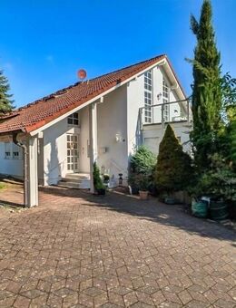 Exklusives Einfamilienhaus in idyllischer Lage mit Einliegerwohnung/ Büro in Erbach/Haisterbach - Erbach (Hessen)