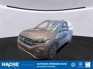 VW T-Cross, 1.0 TSI United OPF, Jahr 2021 - Blomberg (Nordrhein-Westfalen)