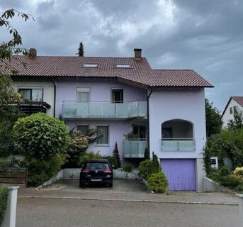 Charmante große Doppelhaushälfte mit Garage/Garten/Loggia/Balkon uvm.