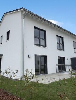 Doppelhaus in Nürnberg – mit Keller. Energiesparend. Familienfreundlich. - Nürnberg