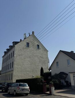 Teilsanierte 3-Zimmer-Wohnung mit Südbalkon & Einbauküche - Schkeuditz