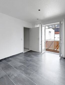 73 m² Maisonette in Günzburg: Balkon, 2 TG-Stellplätze, Fußbodenheizung, Fernwärme, bezugsfertig - Günzburg