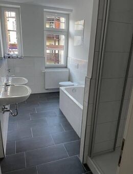 Frisch renovierte Dachgeschosswohnung wartet auf Ihren Einzug! - Arnstadt