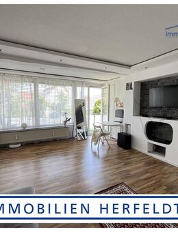 Schöne 3-Zimmer-Wohnung mit großem Balkon und Garage in begehrter, ruhiger Lage - sofort bezugsfrei - Königsbrunn