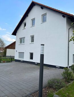 Exklusive 4-Zimmer-Dachgeschosswohnung am Teichberg – frisch saniert mit Gartennutzung - Wolfhagen