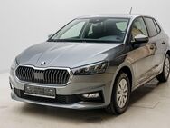 Skoda Fabia, 1.0 TSI Selection, Jahr 2022 - Berlin